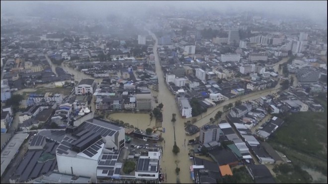 Mưa lũ lịch sử càn quét Thái Lan - Malaysia: Hat Yai hứng chịu lượng mưa cao nhất 300 năm - Ảnh 5.