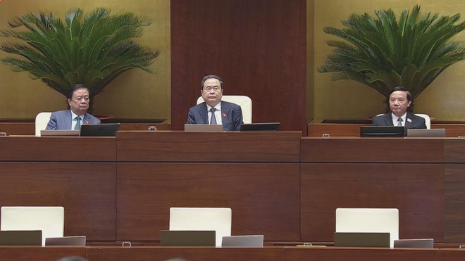 Quốc hội quyên góp hỗ trợ nhân dân vùng bị bão lũ - Ảnh 3.