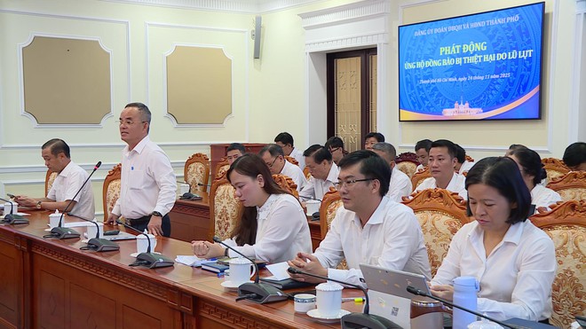 Hội đồng Nhân dân Thành phố phát động ủng hộ đồng bào vùng lũ - Ảnh 2.