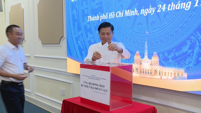 Hội đồng Nhân dân Thành phố phát động ủng hộ đồng bào vùng lũ - Ảnh 6.