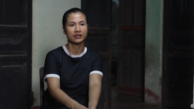 Cô bé mất cha đúng Mùng 1 Tết khiến các nghệ sĩ xót xa - Mái ấm gia đình Việt - Ảnh 4.