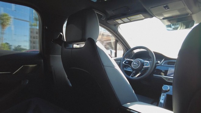 Mỹ: Taxi tự lái lăn bánh trên đường cao tốc California - Ảnh 4.