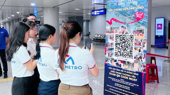 Metro Số 1 phối hợp HTV triển khai 14 điểm tiếp nhận “Chung một tấm lòng” tại các ga metro - Ảnh 5.