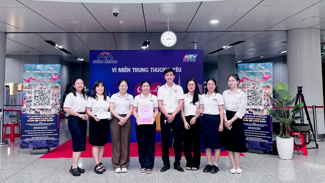 Metro Số 1 phối hợp HTV triển khai 14 điểm tiếp nhận “Chung một tấm lòng” tại các ga metro - Ảnh 1.