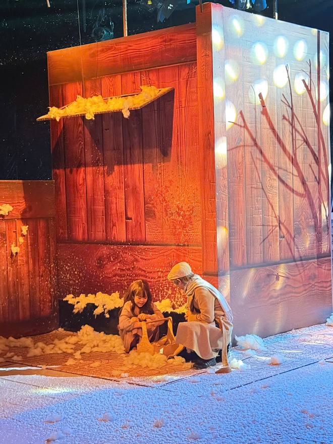 Hô biến: Helen Vũ hóa thân thành "Cô bé bán diêm" đầy cảm xúc- Ảnh 3.