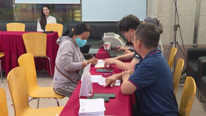 Những tấm lòng từ TP. Hồ Chí Minh hướng về miền Trung qua Quỹ “Chung một tấm lòng” - Ảnh 3.