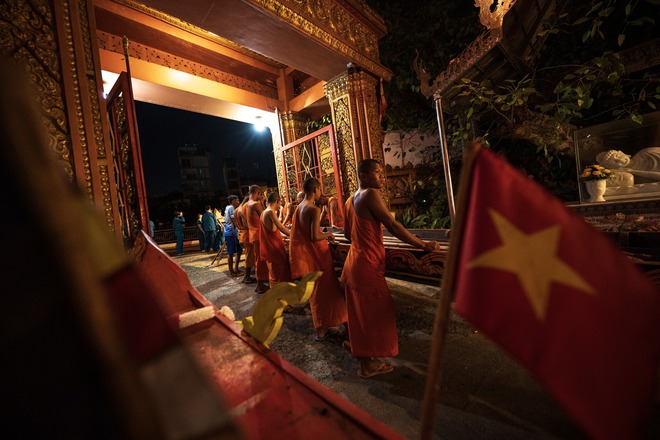 NewZround: Kịch tính màn đua ghe Ngo trên kênh Nhiêu Lộc - TP. Hồ Chí Minh - Ảnh 6.