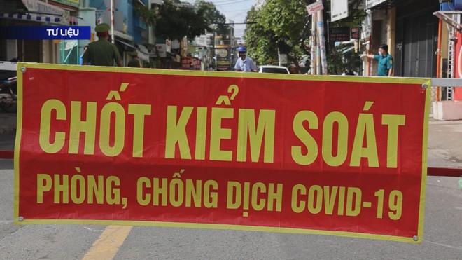 Thời sự HTV ngày 3/11/2025 | TP. Hồ Chí Minh lấy ý kiến người dân về công trình biểu tượng “Chung sức, đồng lòng vượt qua đại dịch COVID-19” - Ảnh 1.