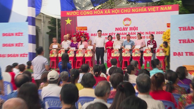 Ngày hội đại đoàn kết toàn dân tộc tại phường Chợ Lớn: Phát huy tinh thần đoàn kết - Ảnh 4.