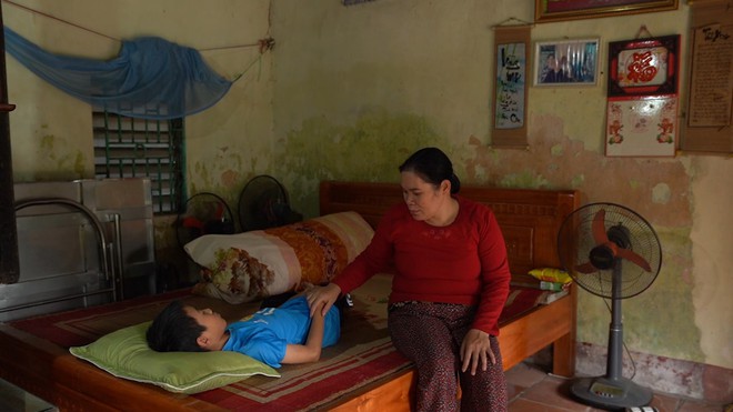 Trí Hào không biết cha, mẹ tâm thần, sống nương tựa ông bà già yếu - Mái ấm gia đình Việt - Ảnh 4.