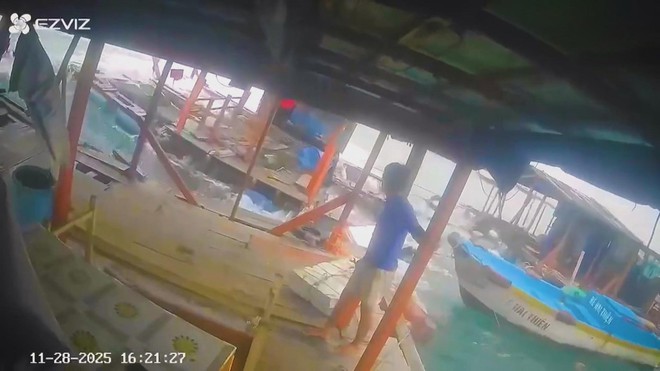 60 Giây ngày 30/11/2025 | Khánh Hòa: Nông dân chật vật khôi phục sản xuất sau mưa lũ - Ảnh 6.