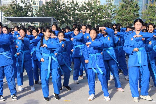 NewZround: Hơn 60.000 học sinh đồng diễn võ nhạc Vovinam - Ảnh 4.