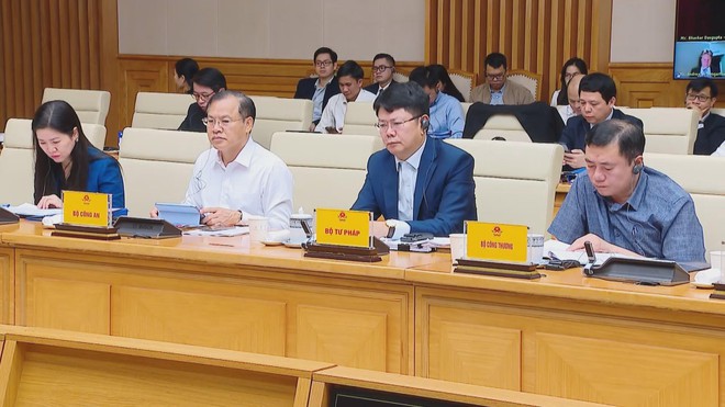 Thủ tướng khẩn trương ban hành Nghị định cho Trung tâm tài chính quốc tế trong tháng 11 - Ảnh 3.