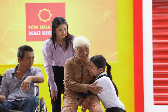 Quốc Thái: "Con chỉ mong cha khỏe lại, bà sống lâu với con" - Mái ấm gia đình Việt- Ảnh 10.