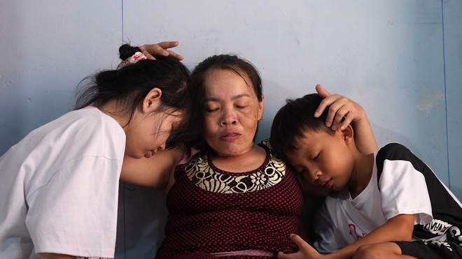 Mái ấm gia đình Việt: Cô bé Bích Trân nhịn đói bữa sáng vì "con quen rồi" - Ảnh 8.