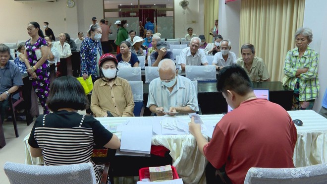 Chiến dịch 60 ngày tăng tốc: TP. Hồ Chí Minh mục tiêu tăng cường tham gia BHXH - Ảnh 7.