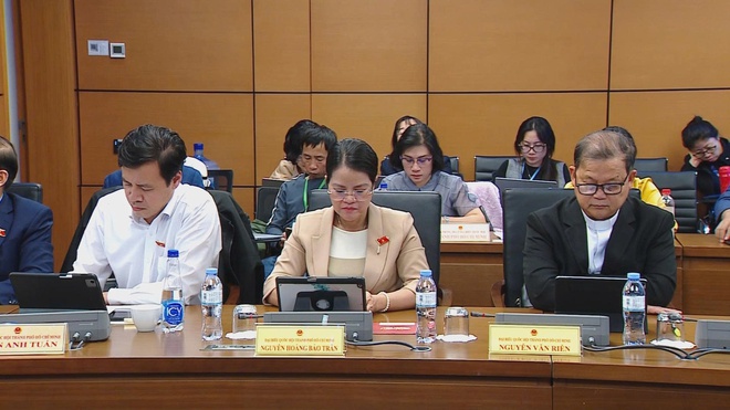 Đại biểu Quốc hội góp ý dự thảo Văn kiện Đại hội XIV của Đảng - Ảnh 3.