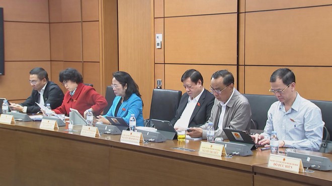 Quốc hội thảo luận các dự thảo luật sửa đổi về thuế - Ảnh 3.