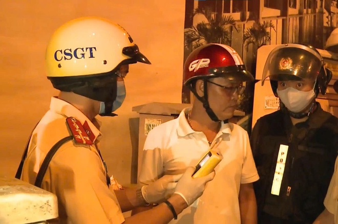 TP.HCM quyết liệt siết chặt kiểm sóat nồng độ cồn, nghiêm cấm can thiệp xử lý - Ảnh 4.