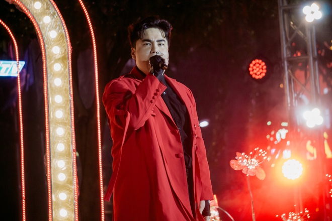 Gala “Chạm 5S” bùng nổ cảm xúc tại phố đi bộ Nguyễn Huệ - Ảnh 6.