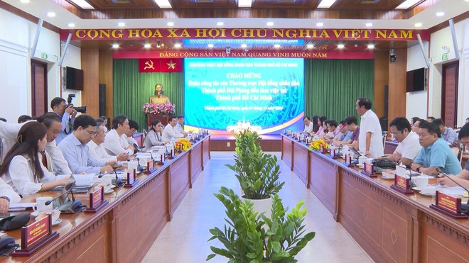 TP. Hồ Chí Minh và Hải Phòng tăng cường hợp tác, hướng tới chính quyền đô thị hiệu quả - Ảnh 1.