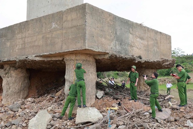 Phú Thọ: Khởi tố vụ án vi phạm quy định về xây dựng gây hậu quả nghiêm trọng cầu Sông Lô - Ảnh 3.