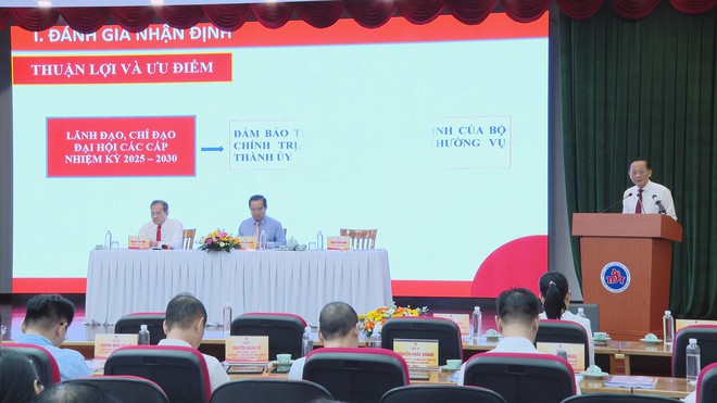 TP. Hồ Chí Minh tăng tốc giải ngân đầu tư công, quyết tâm về đích tăng trưởng 8,5% - Ảnh 3.