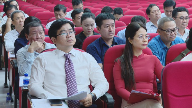 TP. Hồ Chí Minh tăng tốc giải ngân đầu tư công, quyết tâm về đích tăng trưởng 8,5% - Ảnh 8.