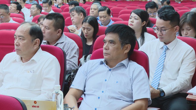 TP. Hồ Chí Minh tăng tốc giải ngân đầu tư công, quyết tâm về đích tăng trưởng 8,5% - Ảnh 6.