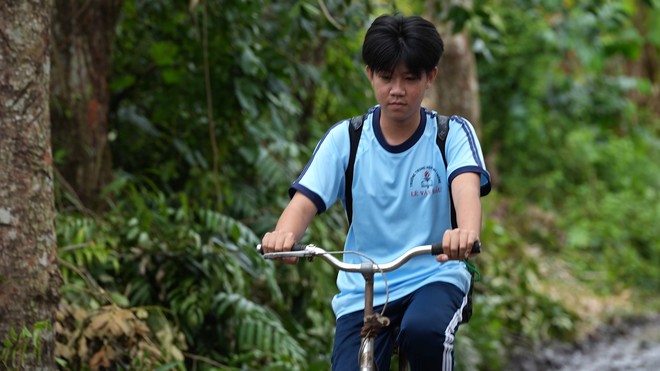 Văn Tính: Cha em mất một tay, mẹ qua đời sau 10 ngày sinh em trai - Mái ấm gia đình Việt - Ảnh 6.