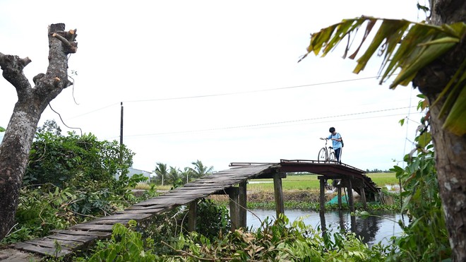 Văn Tính: Cha em mất một tay, mẹ qua đời sau 10 ngày sinh em trai - Mái ấm gia đình Việt - Ảnh 8.