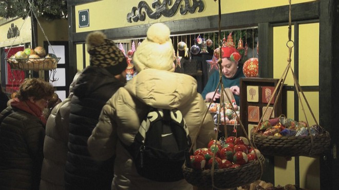 Áo: Chợ Giáng Sinh mở cửa tại thủ đô Vienna - Ảnh 3.