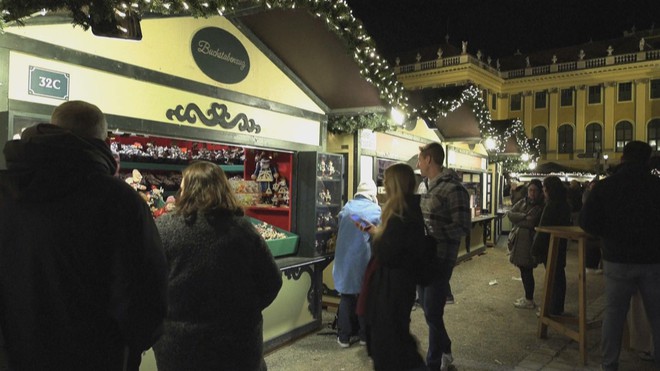 Áo: Chợ Giáng Sinh mở cửa tại thủ đô Vienna - Ảnh 2.