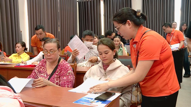 Cơ quan thuế chuyển đổi hơn 345.000 hộ kinh doanh sang kê khai phát động phong trào 60 ngày cao điểm - Ảnh 4.