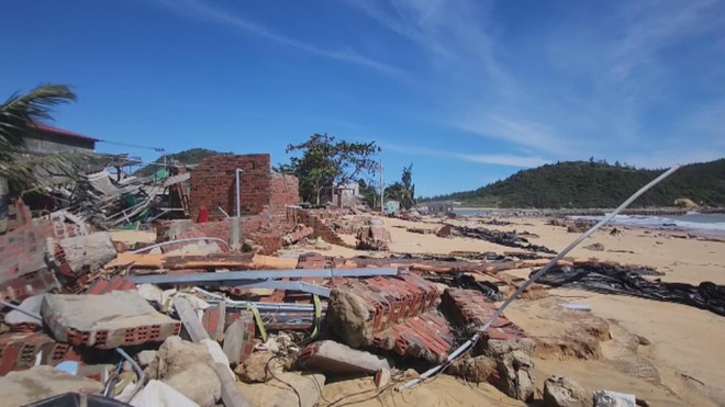Thiệt hại hơn 7 ngàn tỷ đồng do bão số 13 - Ảnh 1.