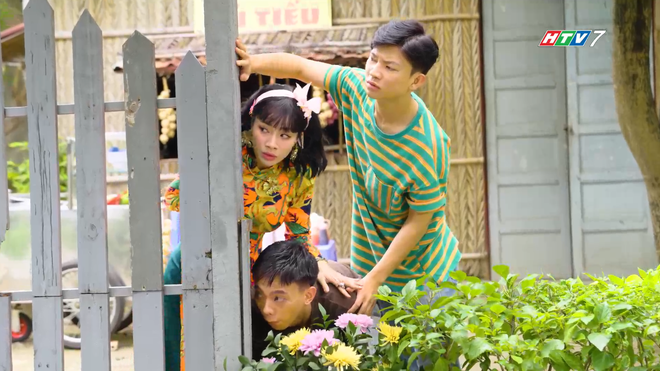 Khi bà Cải trúng số... một bao tải tiền - "Lẹ không trễ tàu"- Ảnh 1.