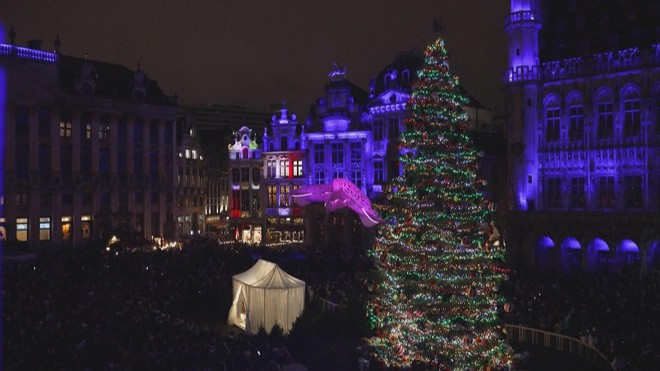 Bỉ: Khởi động mùa lễ hội Giáng Sinh ở Quảng trường Grand-Place - Ảnh 4.