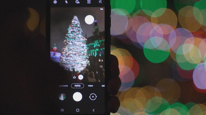 Bỉ: Khởi động mùa lễ hội Giáng Sinh ở Quảng trường Grand-Place - Ảnh 6.