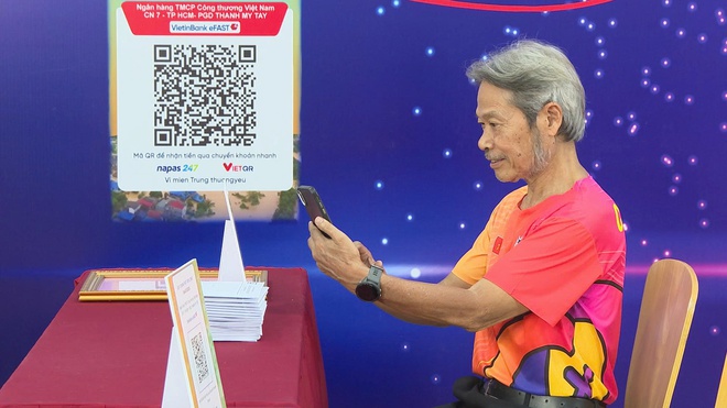 Thêm nhiều yêu thương gửi đến đồng bào miền Trung qua Quỹ “Chung một tấm lòng” - Ảnh 5.