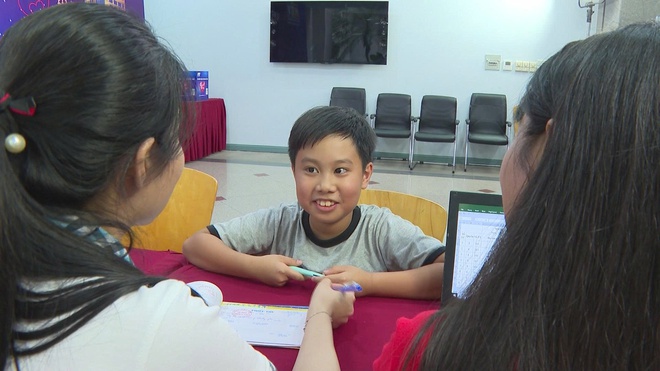 Thêm nhiều yêu thương gửi đến đồng bào miền Trung qua Quỹ “Chung một tấm lòng” - Ảnh 8.