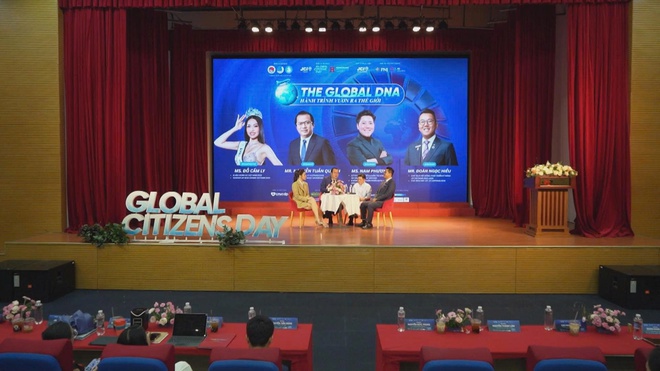 TP. Hồ Chí Minh khuyến khích sinh viên tự tin đóng góp cho cộng đồng và thế giới - Ảnh 1.