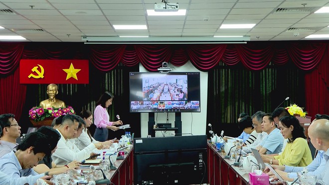 TP. Hồ Chí Minh triển khai sắp xếp, bố trí cán bộ, công chức, viên chức tại các xã, phường, đặc khu - Ảnh 1.