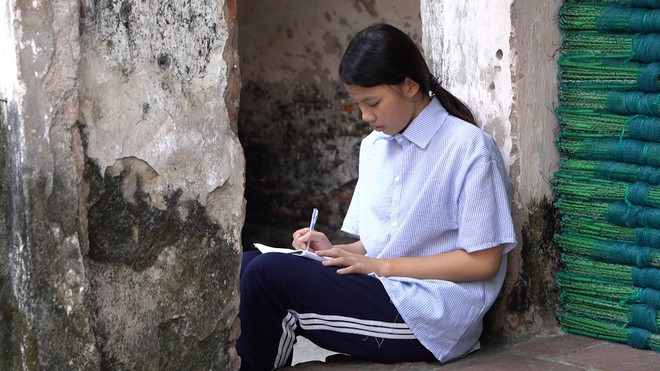 Tuổi 17, em Hiền trở thành chỗ dựa cho mẹ và em gái sau khi cha qua đời- Ảnh 11. Tuổi 17, em Hiền trở thành chỗ dựa cho mẹ và em gái sau khi cha qua đời- Ảnh 11.