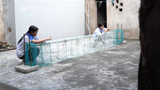 Tuổi 17, em Hiền trở thành chỗ dựa cho mẹ và em gái sau khi cha qua đời- Ảnh 9. Tuổi 17, em Hiền trở thành chỗ dựa cho mẹ và em gái sau khi cha qua đời- Ảnh 9.