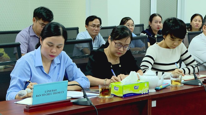 TP. Hồ Chí Minh triển khai sắp xếp, bố trí cán bộ, công chức, viên chức tại các xã, phường, đặc khu - Ảnh 4.