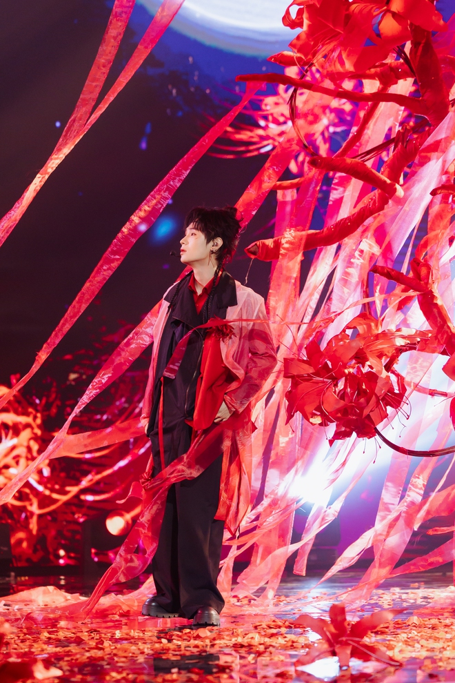 Ryn Lee từ rụt rè đến chạm cảm xúc khán giả tại Anh trai "Say hi" 2025 - Ảnh 3.