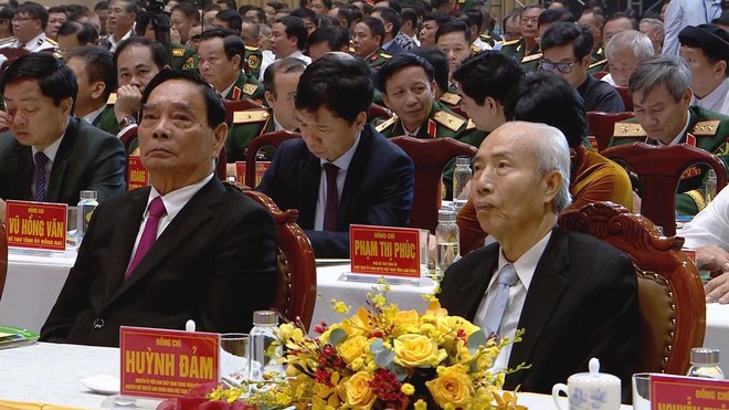 Chủ tịch nước Lương Cường dự lễ kỷ niệm 80 năm truyền thống Quân khu 7 - Ảnh 4.