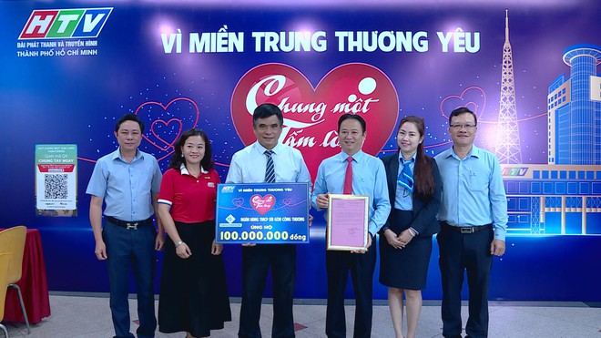 Hướng về miền Trung qua Quỹ “Chung một tấm lòng” - Ảnh 8.