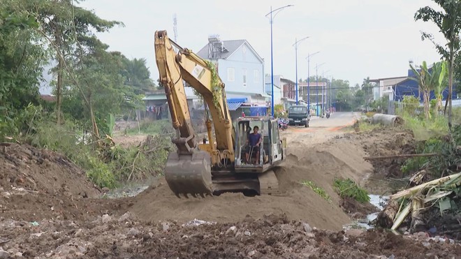 Gỡ nút thắt mặt bằng cuối cùng tại tuyến đường nội thị phường Long Hương - Ảnh 1.