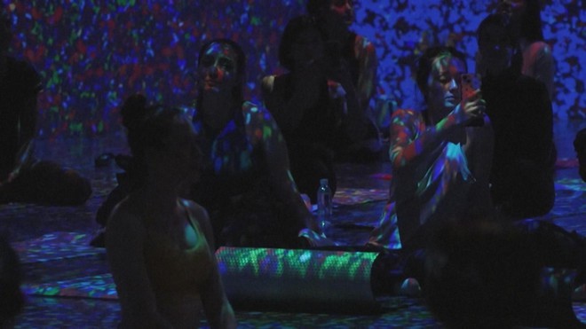 Yoga trong không gian nghệ thuật Van Gogh ở Istanbul - Ảnh 3.